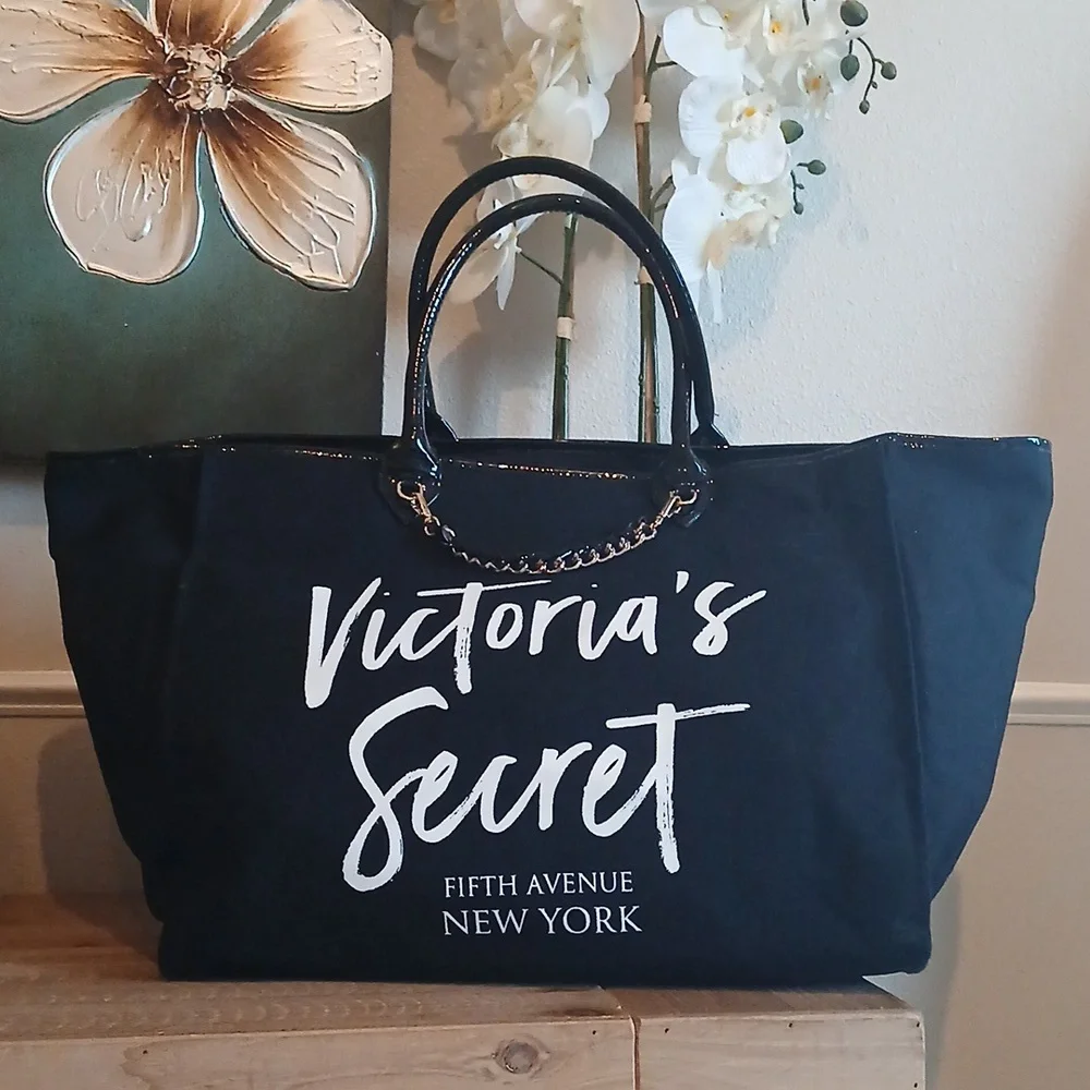 Victoria's Secret Large Fifth Avenue New York Weekender Tote Bag - Picture 16 of 17